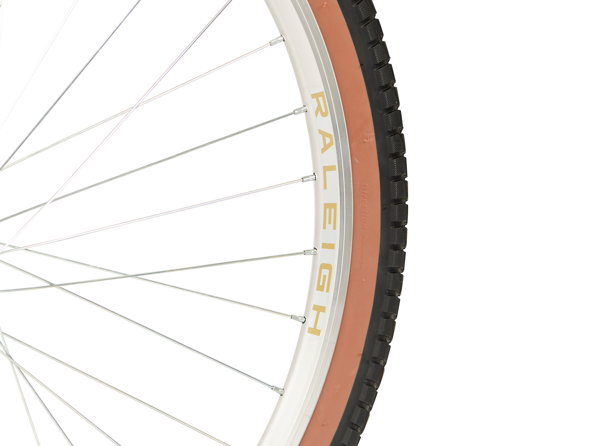 Raleigh Pioneer Trail Crossbar Front wheel closeup