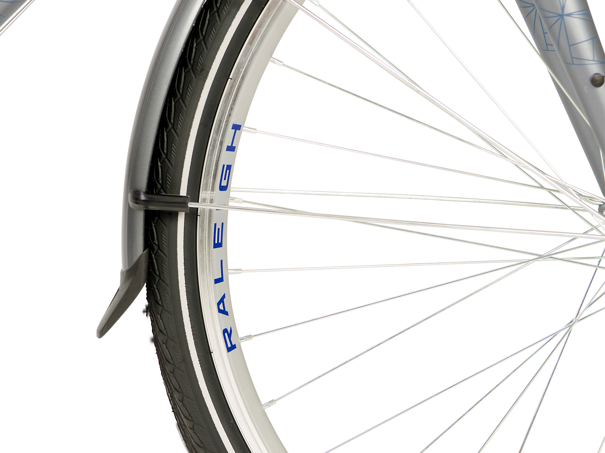 Raleigh Pioneer Tour Crossbar Rear wheel closeup